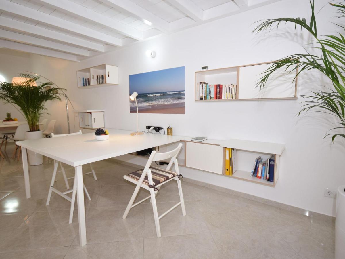 Modern Holiday Home In Olh O With Terrace โอลเญา ภายนอก รูปภาพ