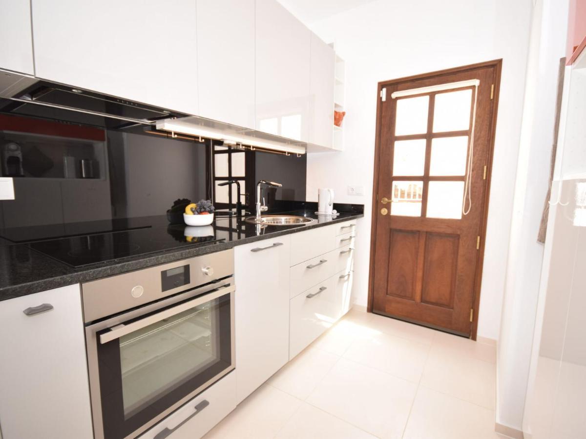 Modern Holiday Home In Olh O With Terrace โอลเญา ภายนอก รูปภาพ