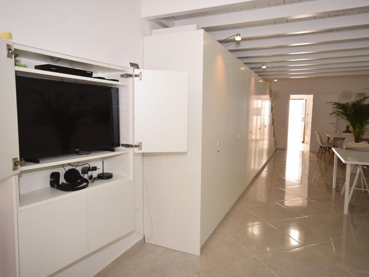 Modern Holiday Home In Olh O With Terrace โอลเญา ภายนอก รูปภาพ