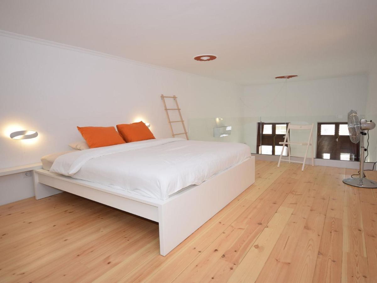 Modern Holiday Home In Olh O With Terrace โอลเญา ภายนอก รูปภาพ