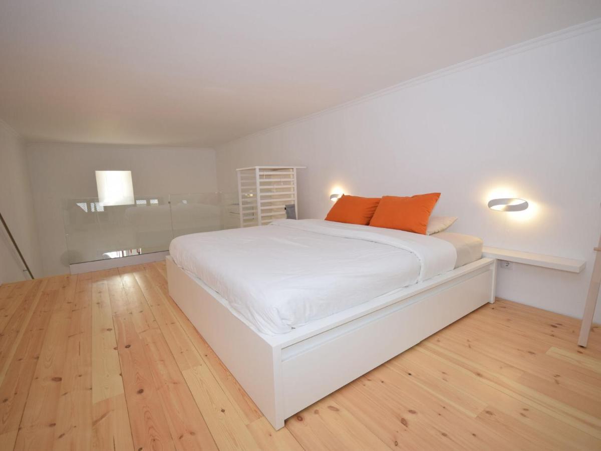 Modern Holiday Home In Olh O With Terrace โอลเญา ภายนอก รูปภาพ