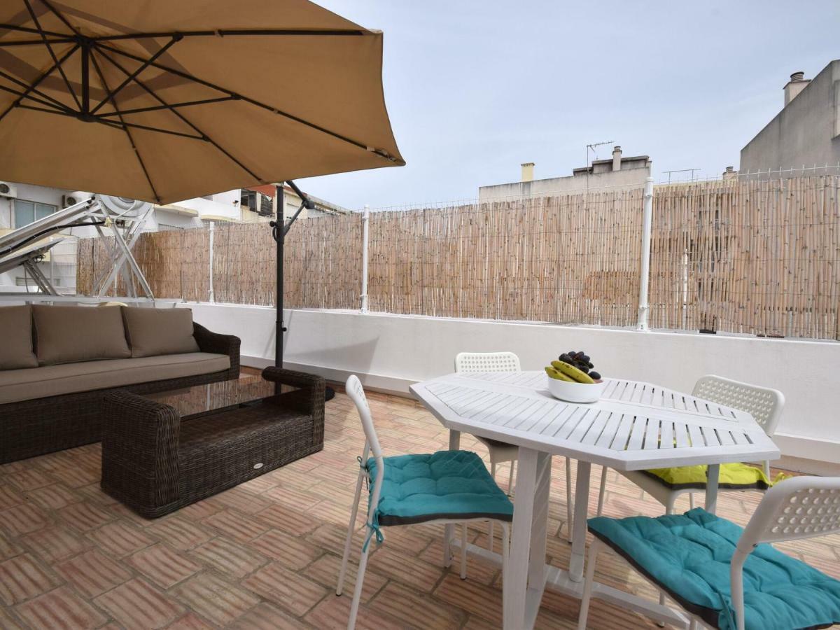 Modern Holiday Home In Olh O With Terrace โอลเญา ภายนอก รูปภาพ